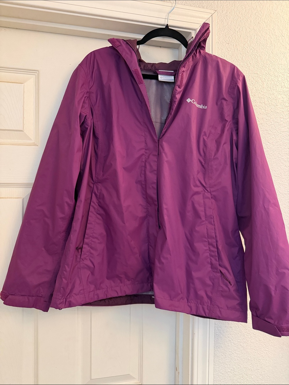 Columbia Women's Magenta Hooded Ski Jacket